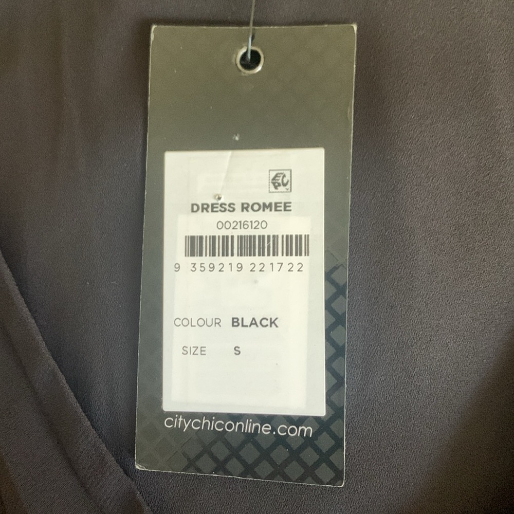 NWT City Chic Romee Dress Size 16 Black - Picture 4 of 6